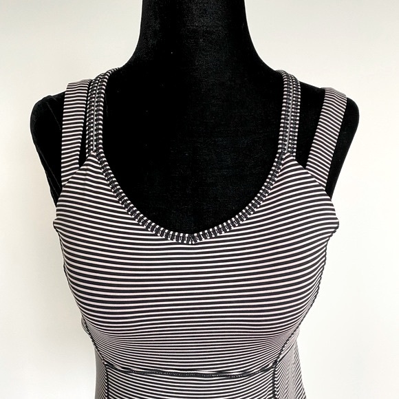 Lululemon tank top - Picture 2 of 5
